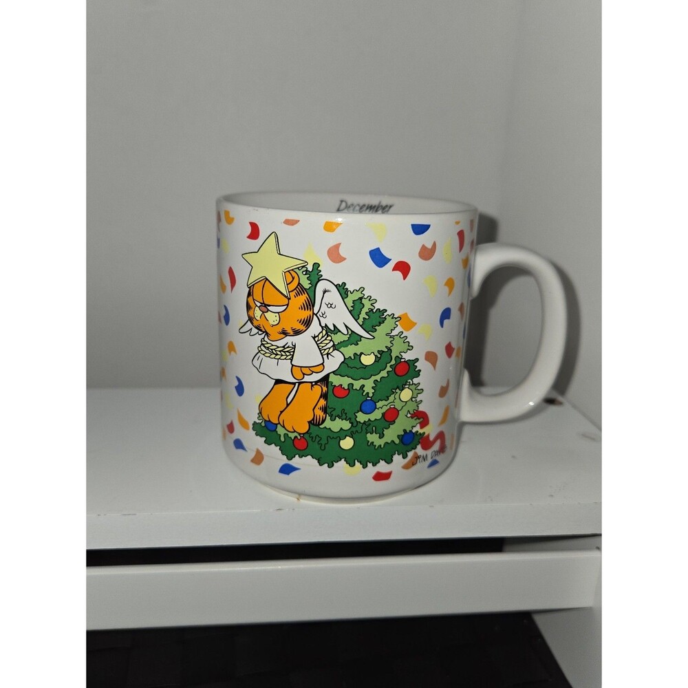 Vintage Garfield Christmas Coffee Mug Calendar December Enesco 1978